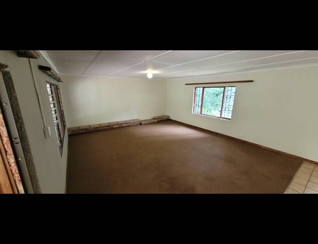 4 BEDROOM FREEHOLD TO LET IN MOUNT MICHAEL